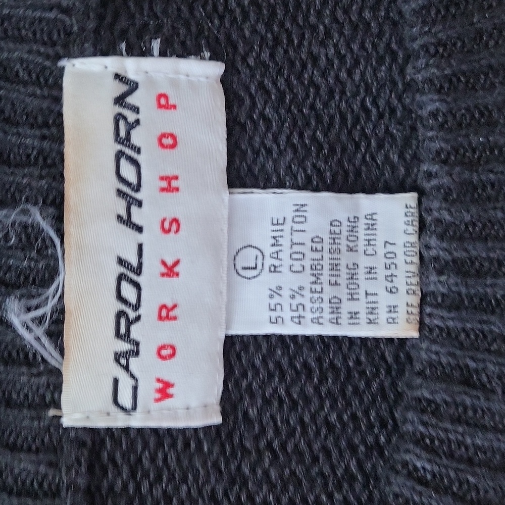 SALE--Vintage Carol Horn sweater - Picture 5 of 6